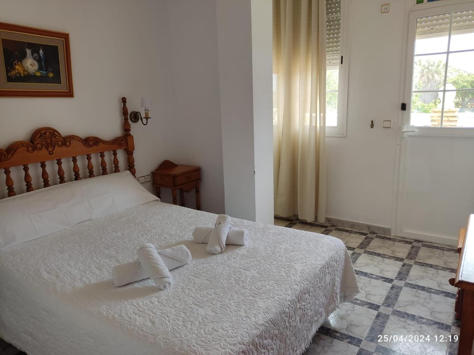 Hostal Quinto Pino Chipiona Εξωτερικό φωτογραφία