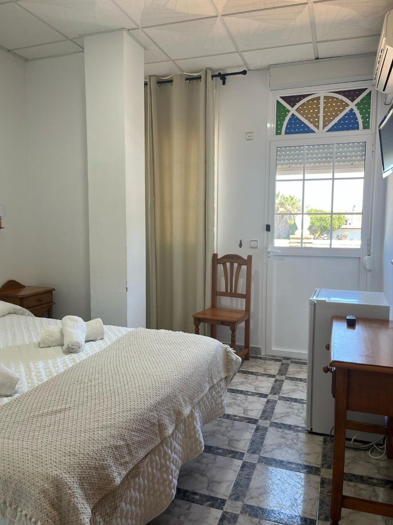 Hostal Quinto Pino Chipiona Εξωτερικό φωτογραφία